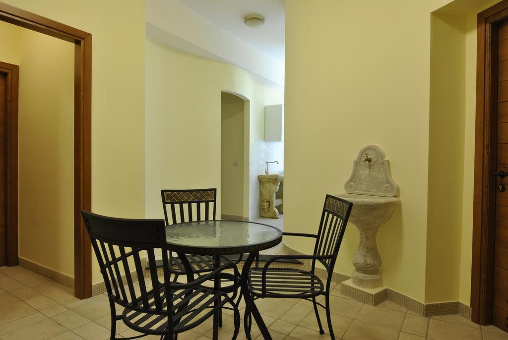 Roma Tourist House Ξενοδοχείο Εξωτερικό φωτογραφία